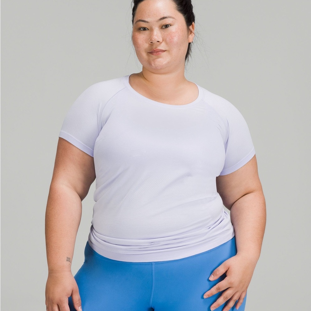 Swiftly Tech Short-Sleeve Shirt 2.0
Hip Length